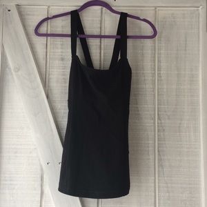 Lululemon criss cross tank w shelf bra. Size 10.